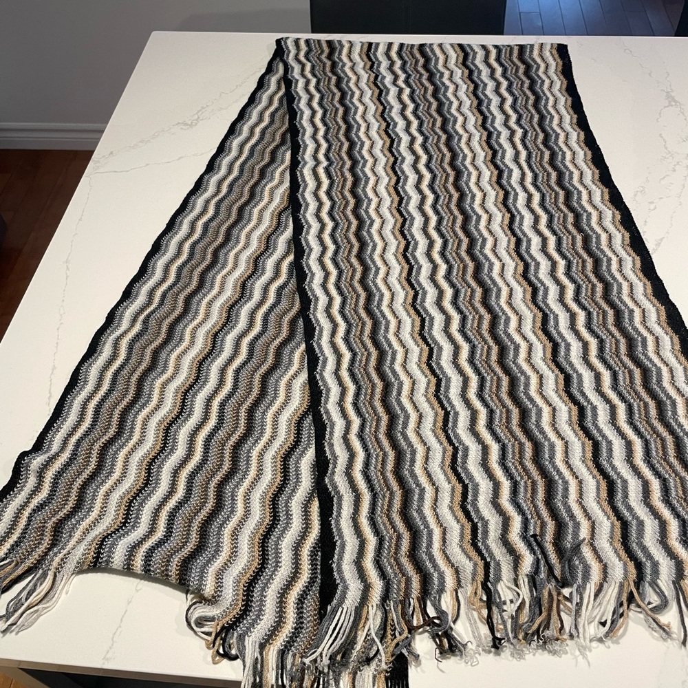 Missoni Black, White, and Brown Zigzag  comfy Scarf. Made in 🇮🇹